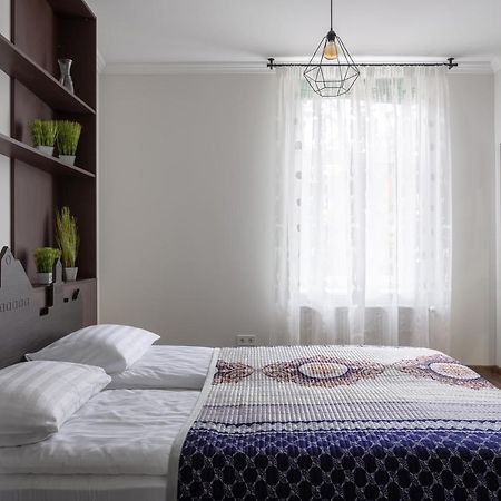Lion King D2 Apartman Lviv Kültér fotó