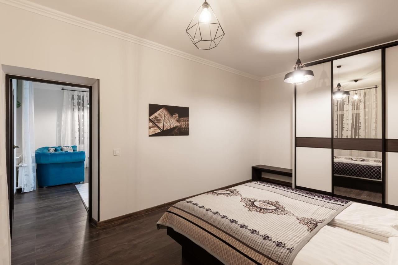 Lion King D2 Apartman Lviv Kültér fotó